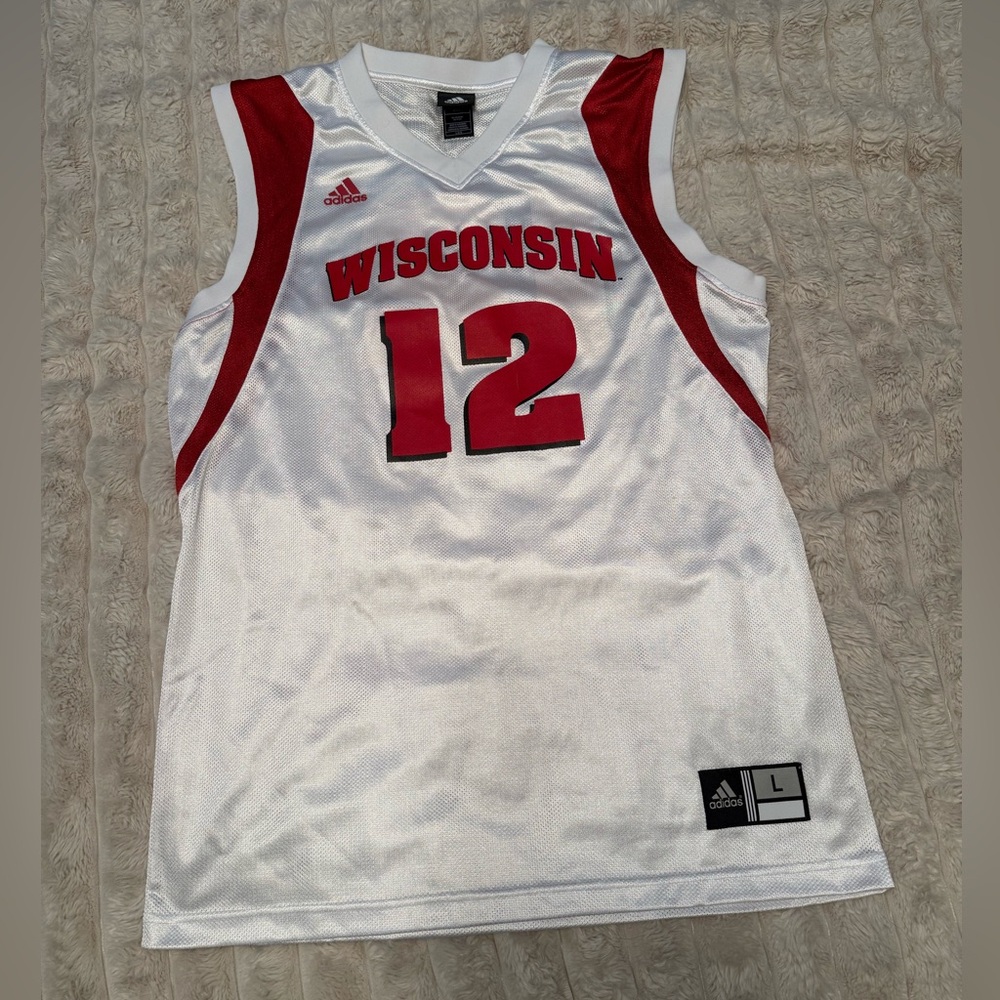 Wisconsin Badgers basketball jersey
